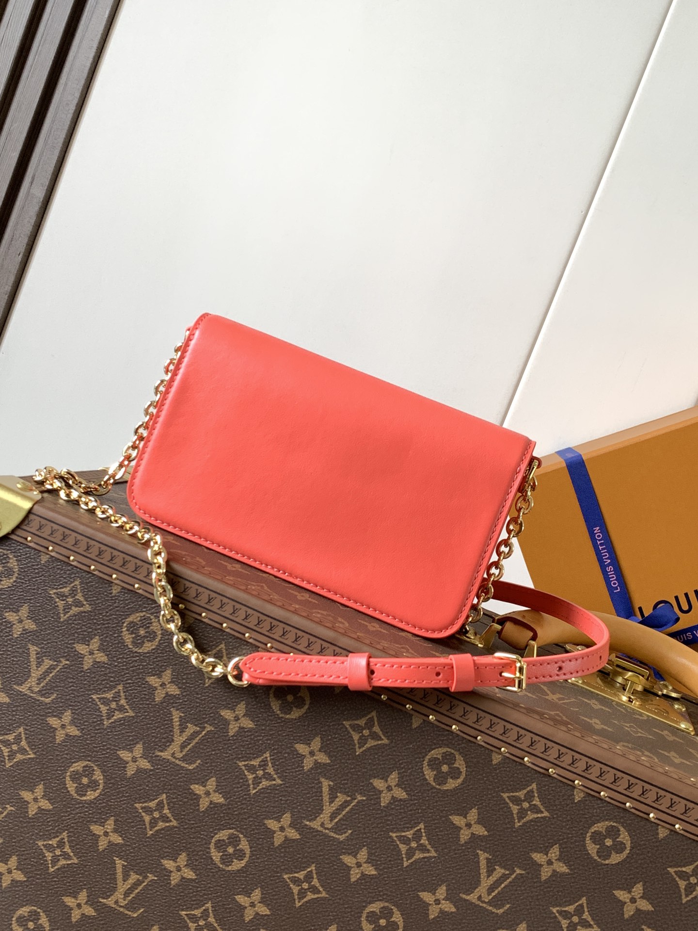 Wallet On Chain Lv Bloom Sweet Coral Calfskin Leather M14548